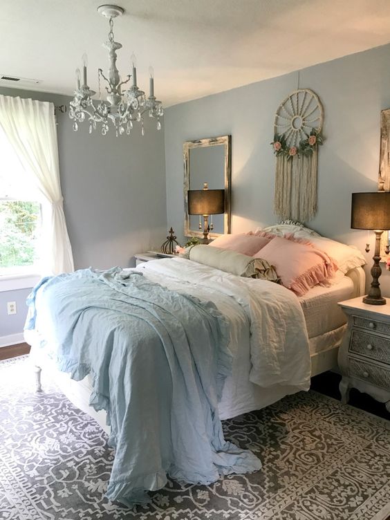 Shabby Chic Woman Bedroom